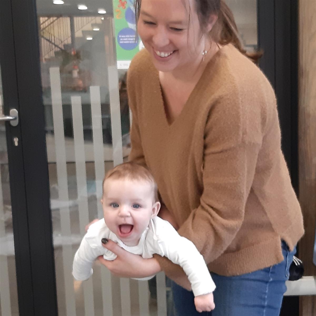 TREE - Postnatale INTERACTIEVE Yoga met baby - 27 OKTOBER 2025 @ ZWANGER IN BRUSSEL